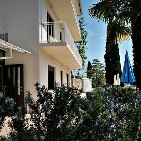 Apartmani Kadmen Ika Exteriör bild