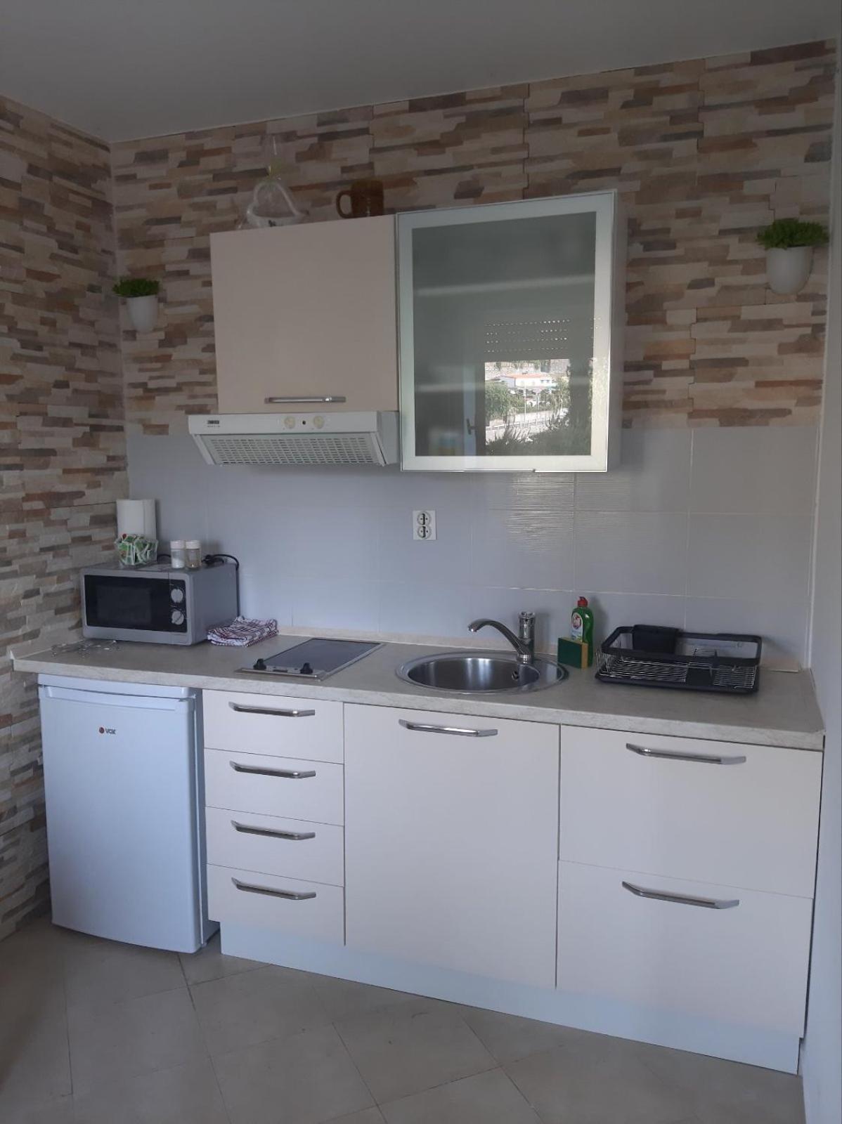Apartmani Kadmen Ika Exteriör bild